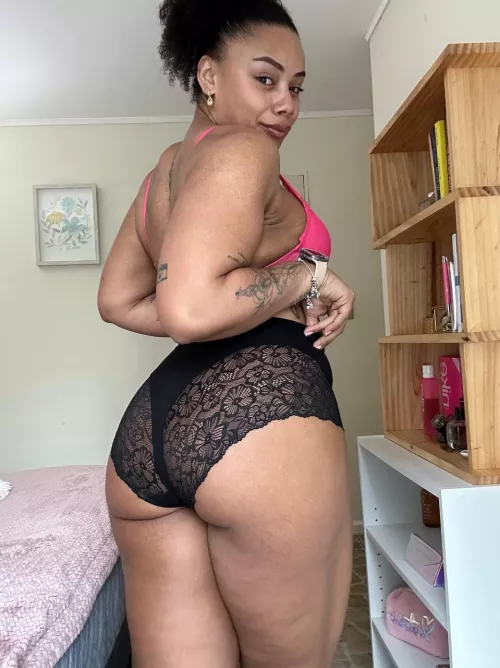 You think I’m a fine ebony 