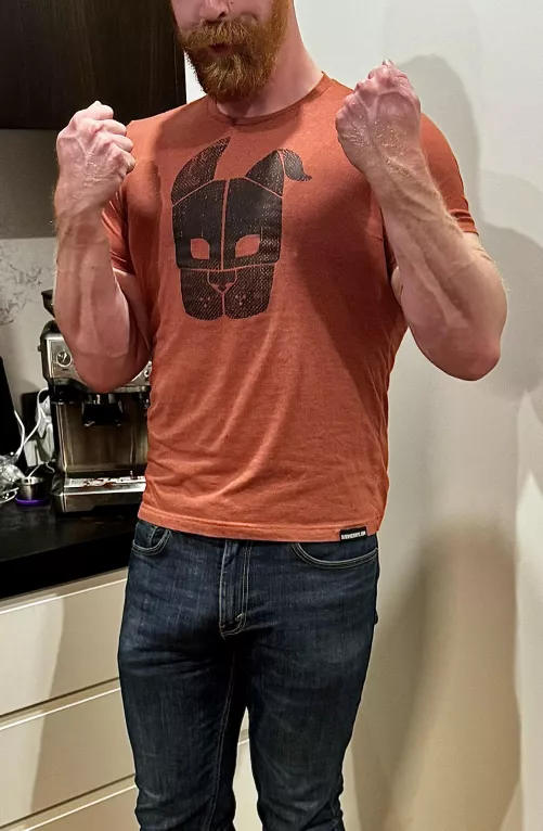 Anyone like a 6’6” ginger?