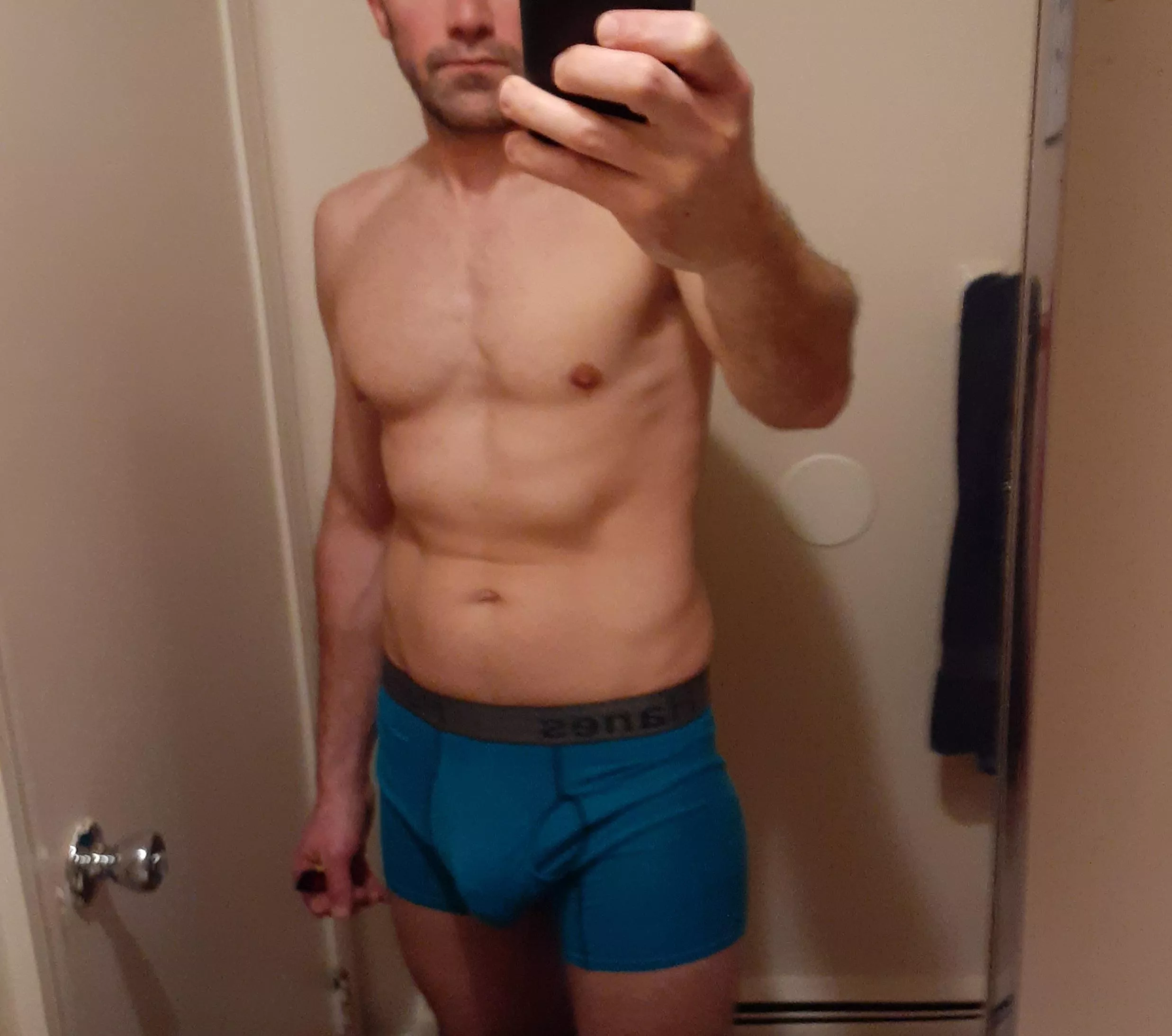 Caught my girlfriends mom sneaking looks at my dick buldge in my pajama pants repeatedly when she stopped to pick up our son to babysit today. Is that weird?? Or is it natural reflex for woman to look at a dick if visible? 