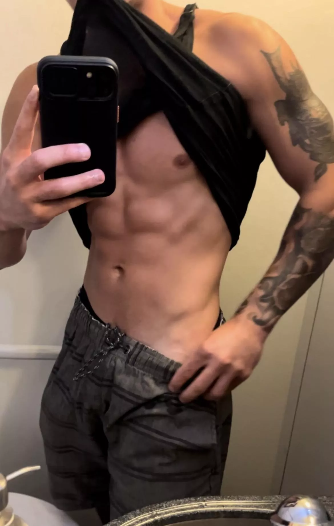 Check out my dark grey ink 😈😁