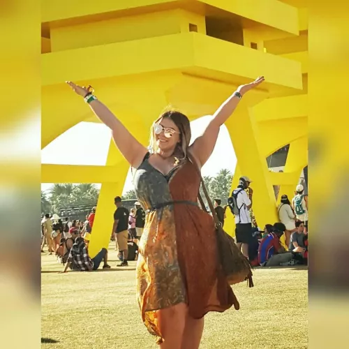 Don't forget to set you viewing as 'NEW' so you can get the most recent pics we post!! Take care, everyone!! 🌹