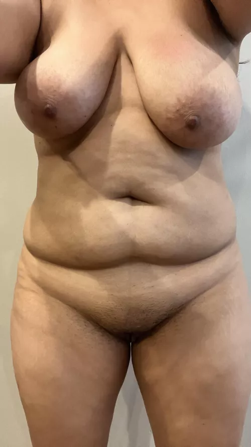 F32 5’4” 170ish lbs and more confident than ever 