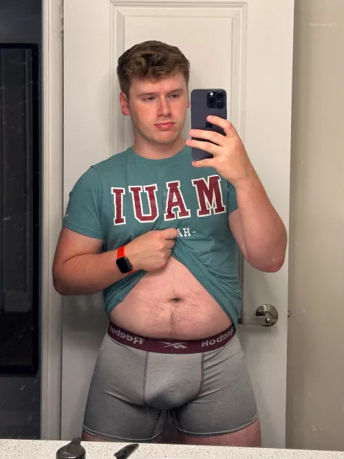 I should really clean this mirror [26]