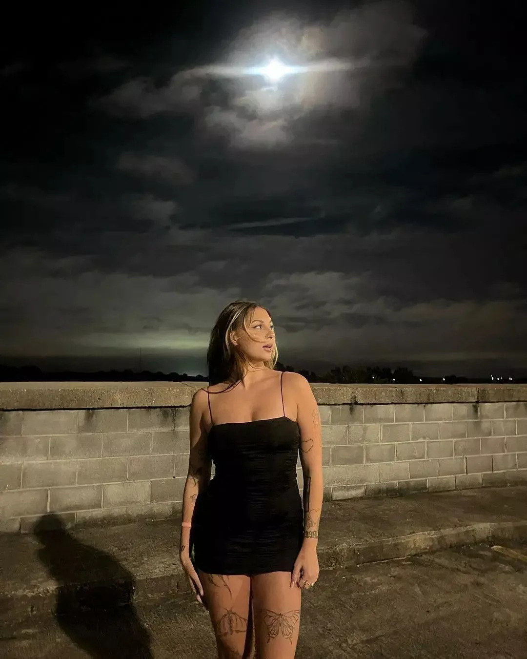 I wish guys would appreciate my dress more