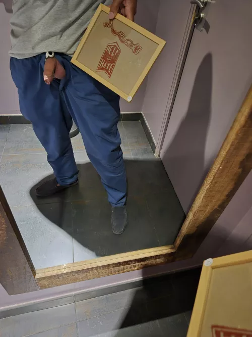 In the restaurant: Help or hate