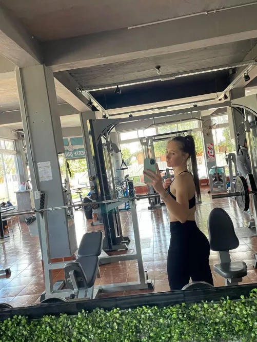 It fascinates me when they cant stop looking at me