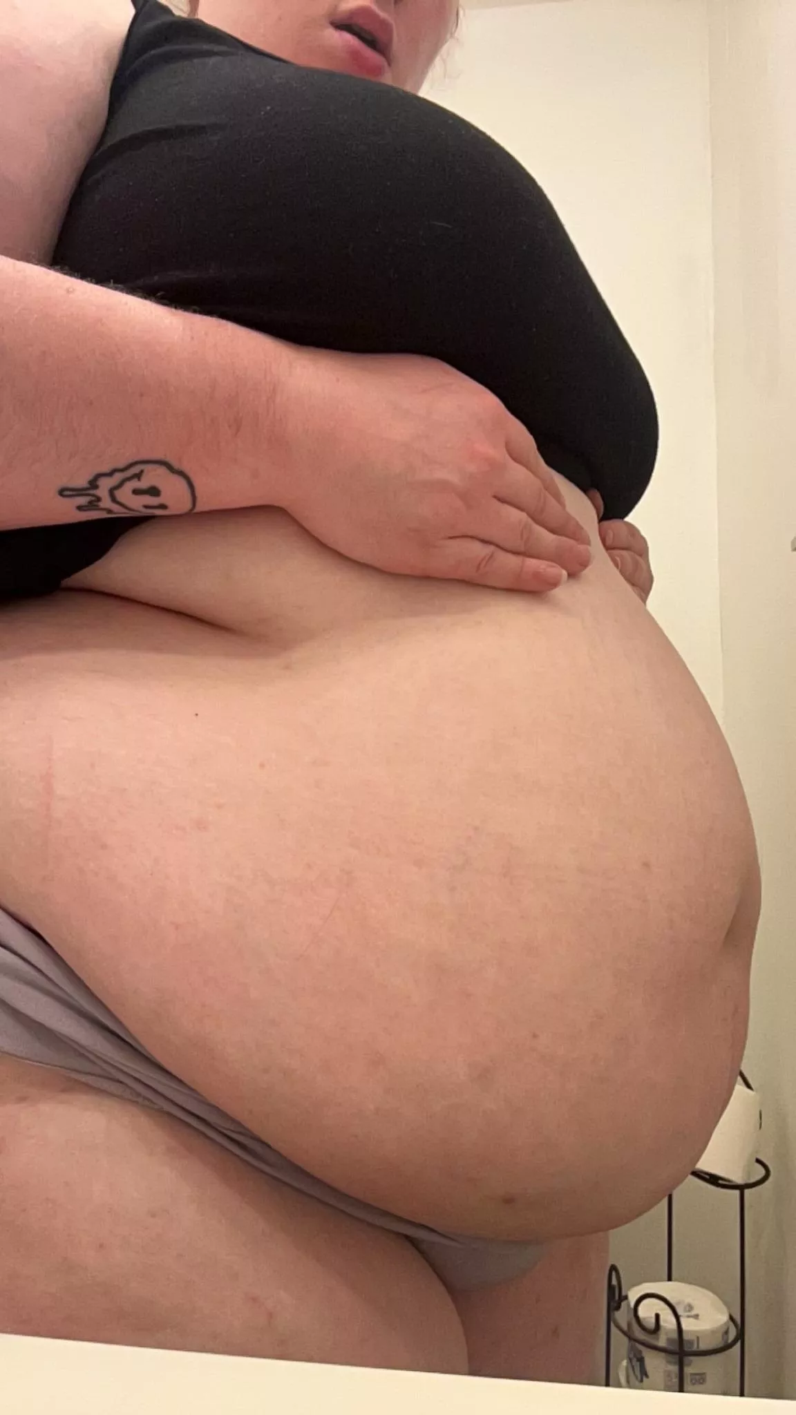 Let’s play- pregnant? Or just eatin’ good? 😊 