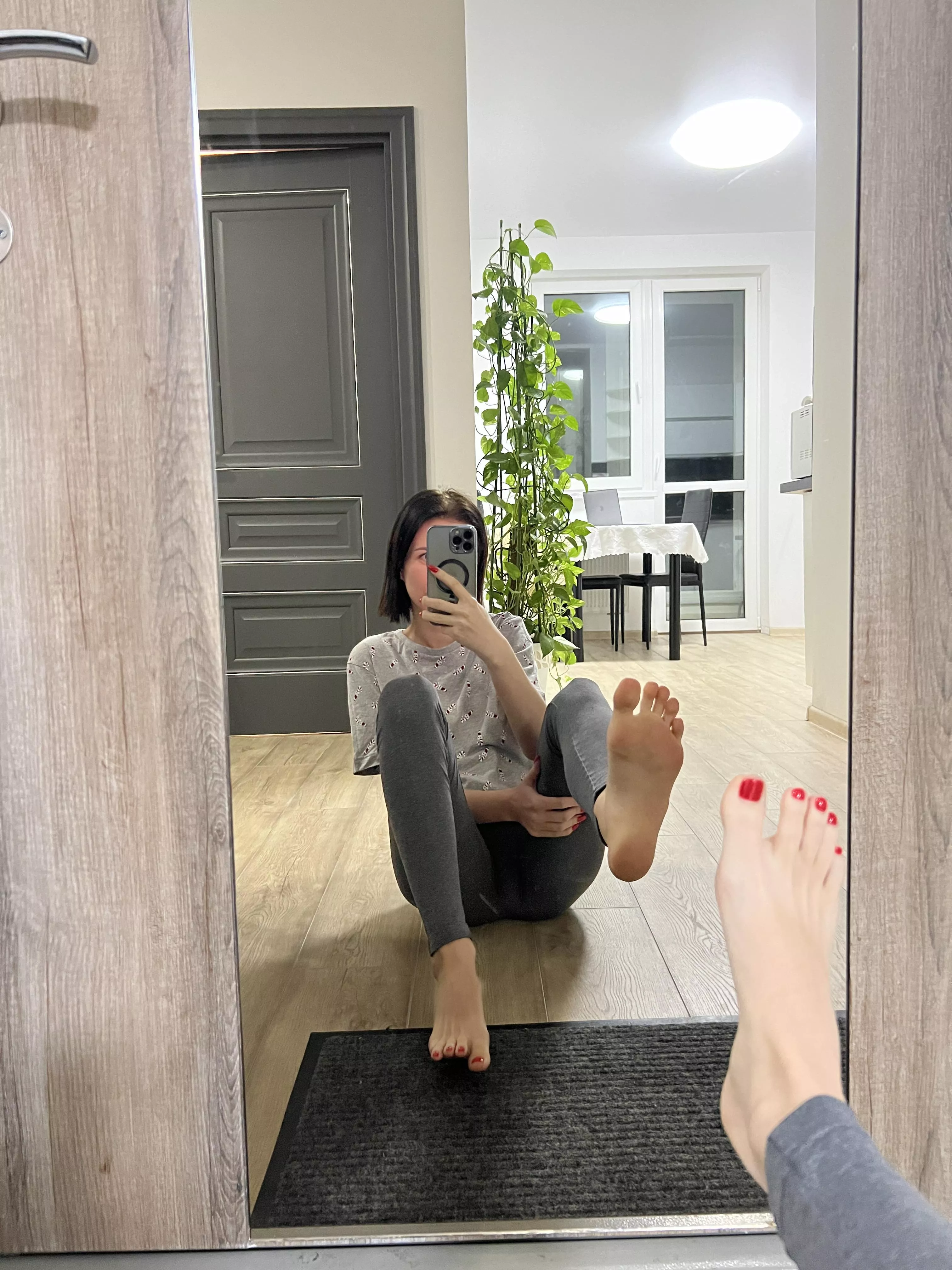 Sexy mirror selfie😈