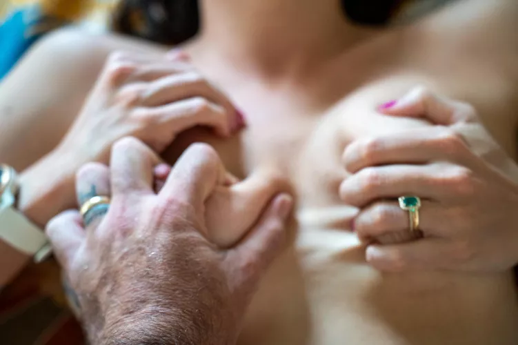 Soft focus strong grip