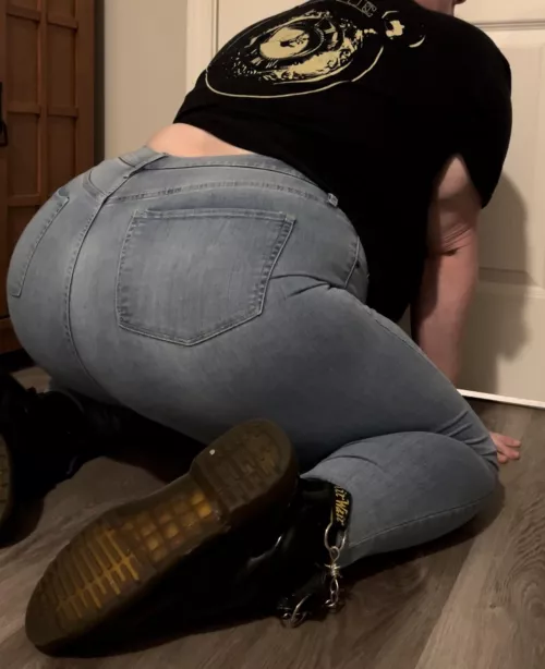 these jeans are a little tight, can you help me take them off?