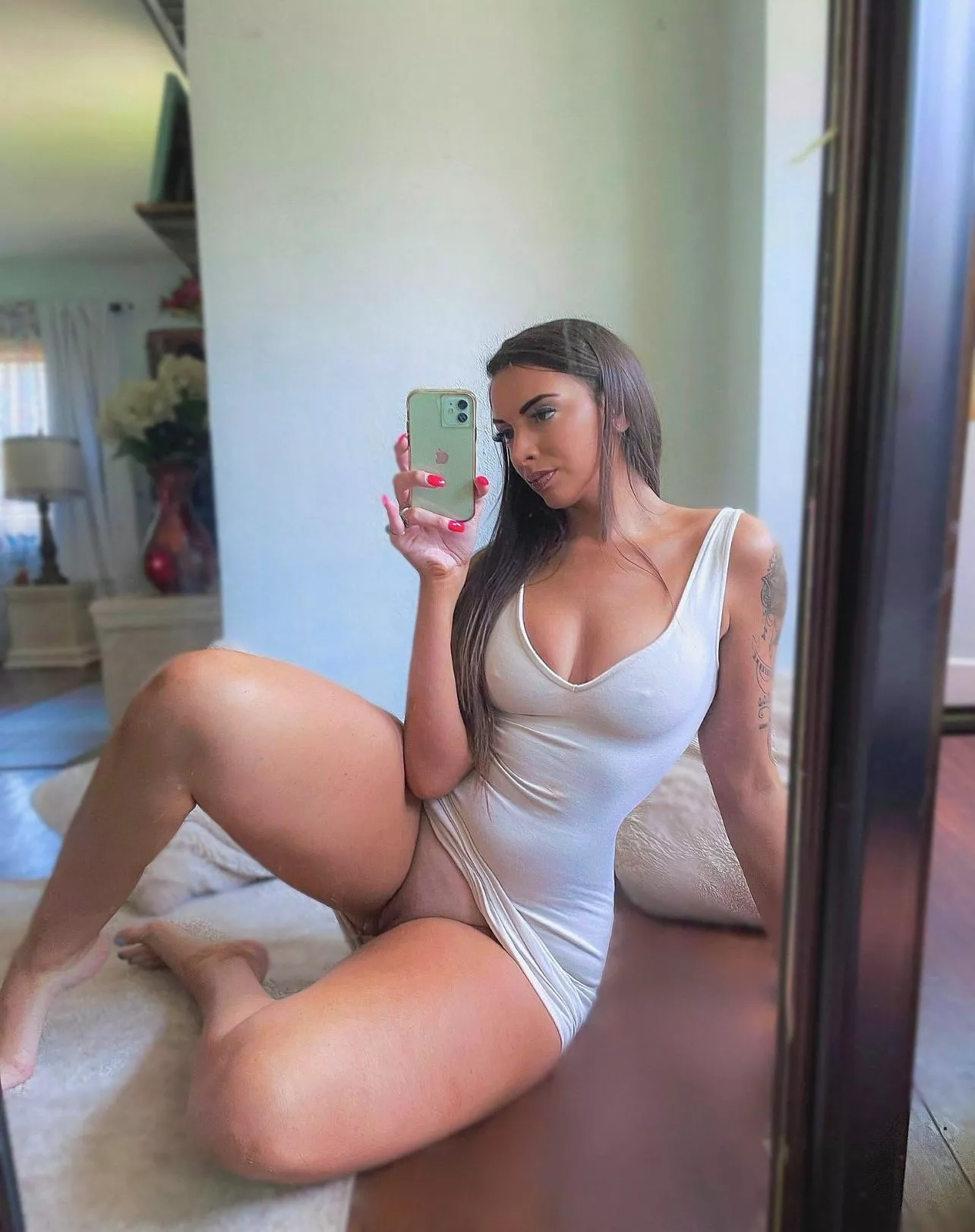 Thick thighs and a sundress >>
