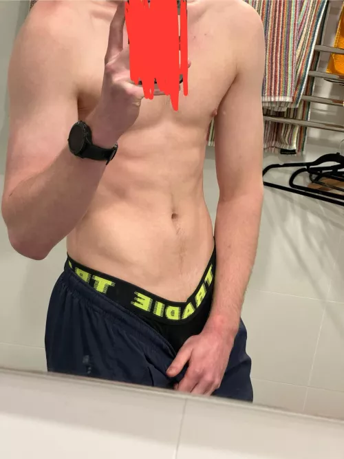 18nAussie, hmu @brycecoster