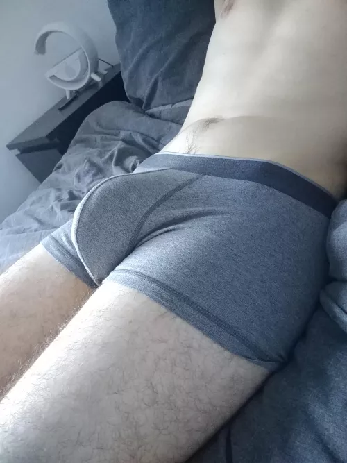 (26) Feel a bit tight