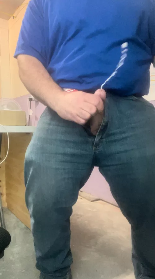 (40) I’m serving breakfast in my jobsite office today, come by there’s plenty for everyone