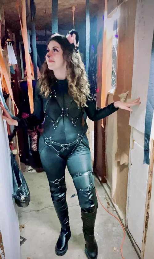 BDSM Kitty so happyyyy *purrr*