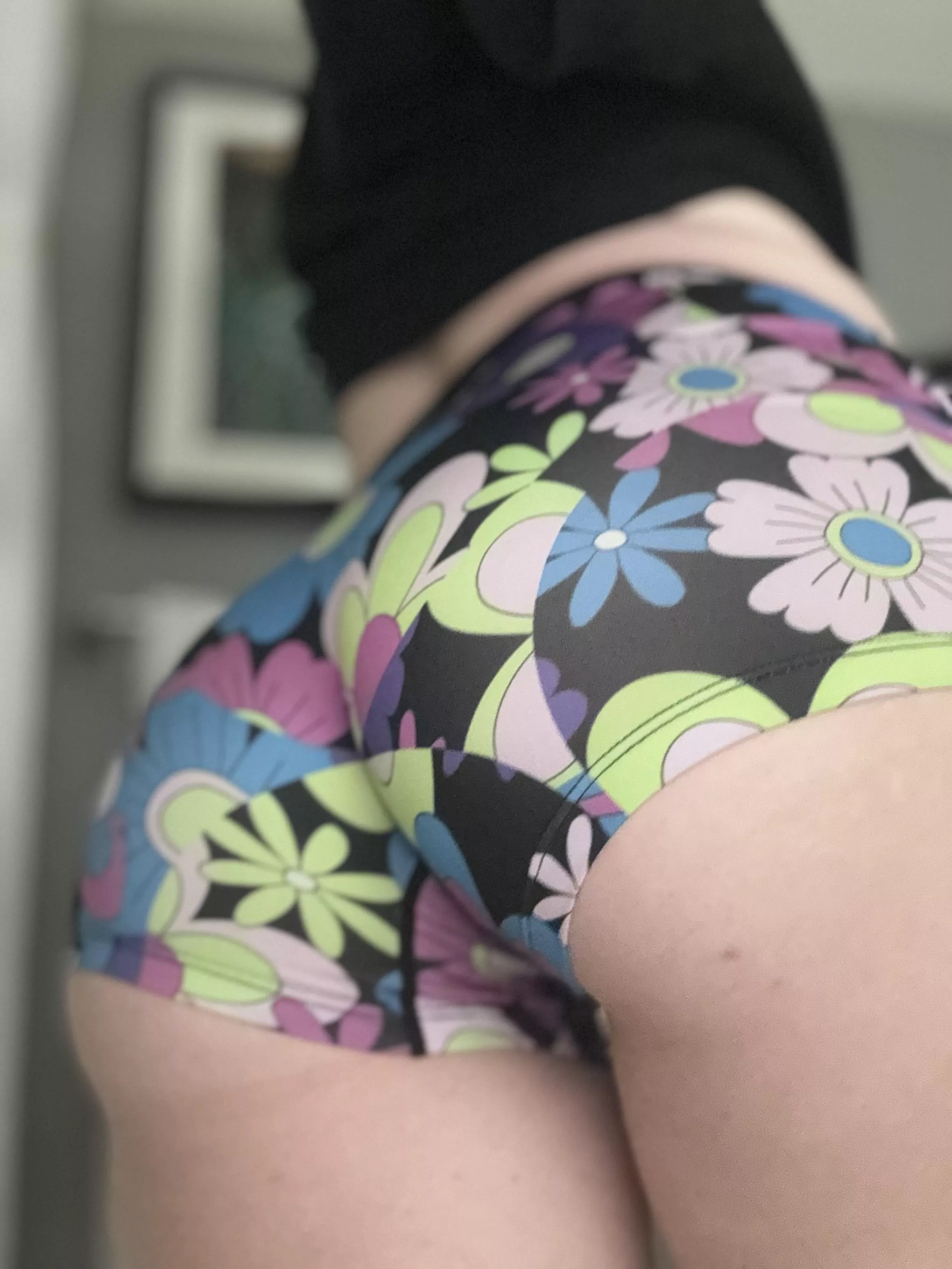 Care for my ass in your lap or on your face