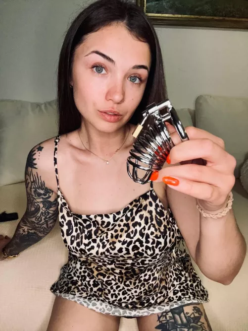 Do I look like the kind of woman who will let you have full access to your dick? Hahaha NEVER. 