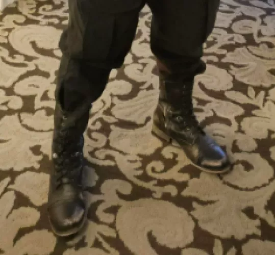 Just want to know what boots these are and if they're good.  
