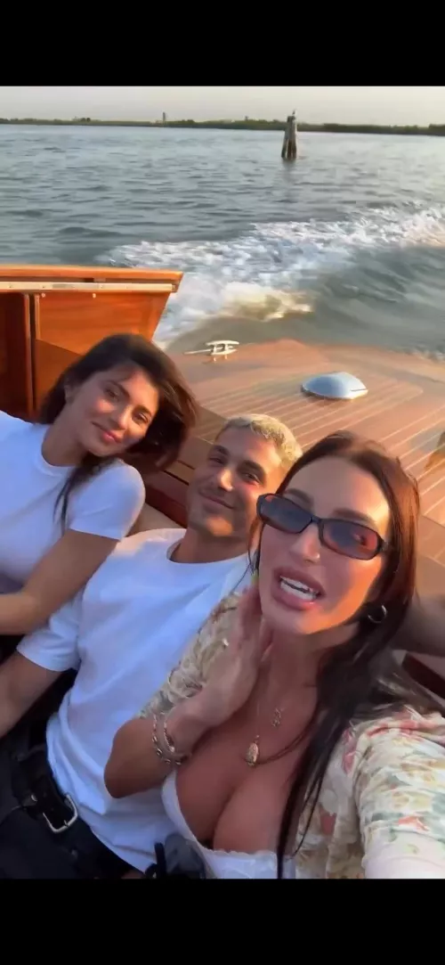 Lucky Fai with Kylie & Stassie 