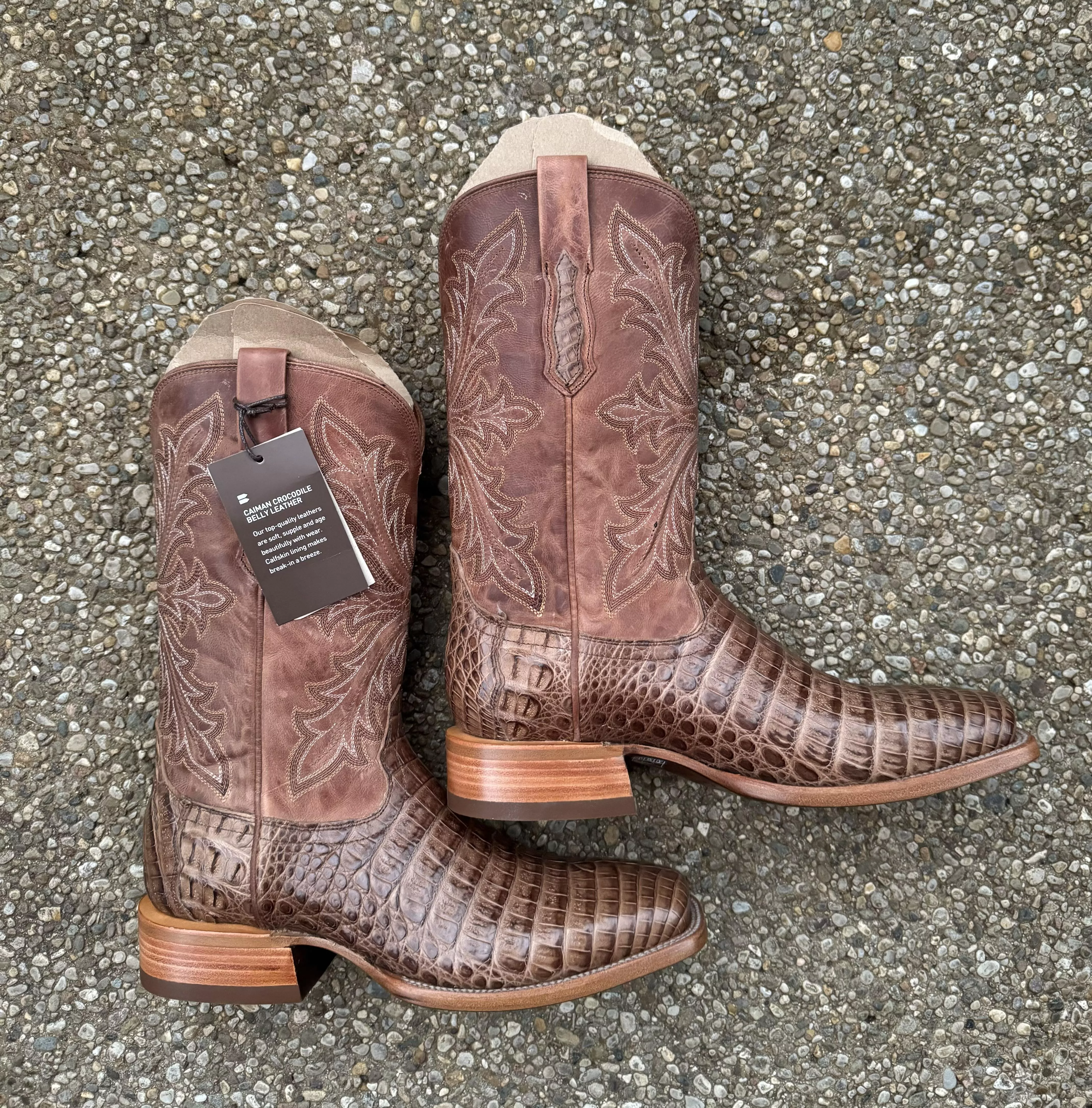 My first pair of cowboy boots: Ariat Bench Made Stillwells w/ Caiman Crocodile Belly Leather 🐊