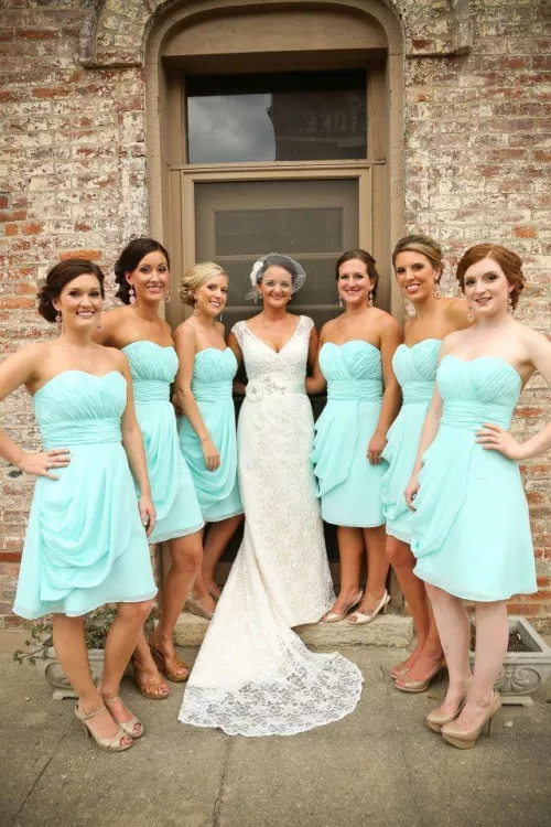 Pick your bridesmaid or the bride! [7]