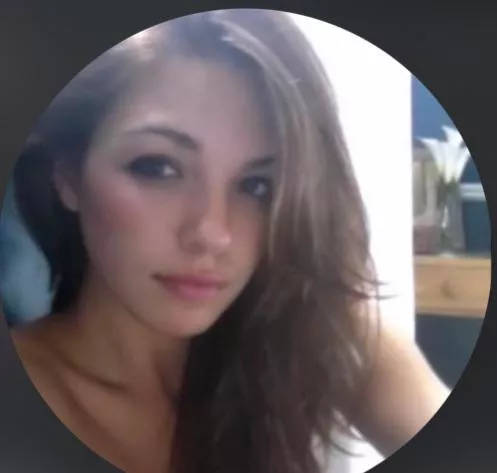 She changed her instagram profile pic again.