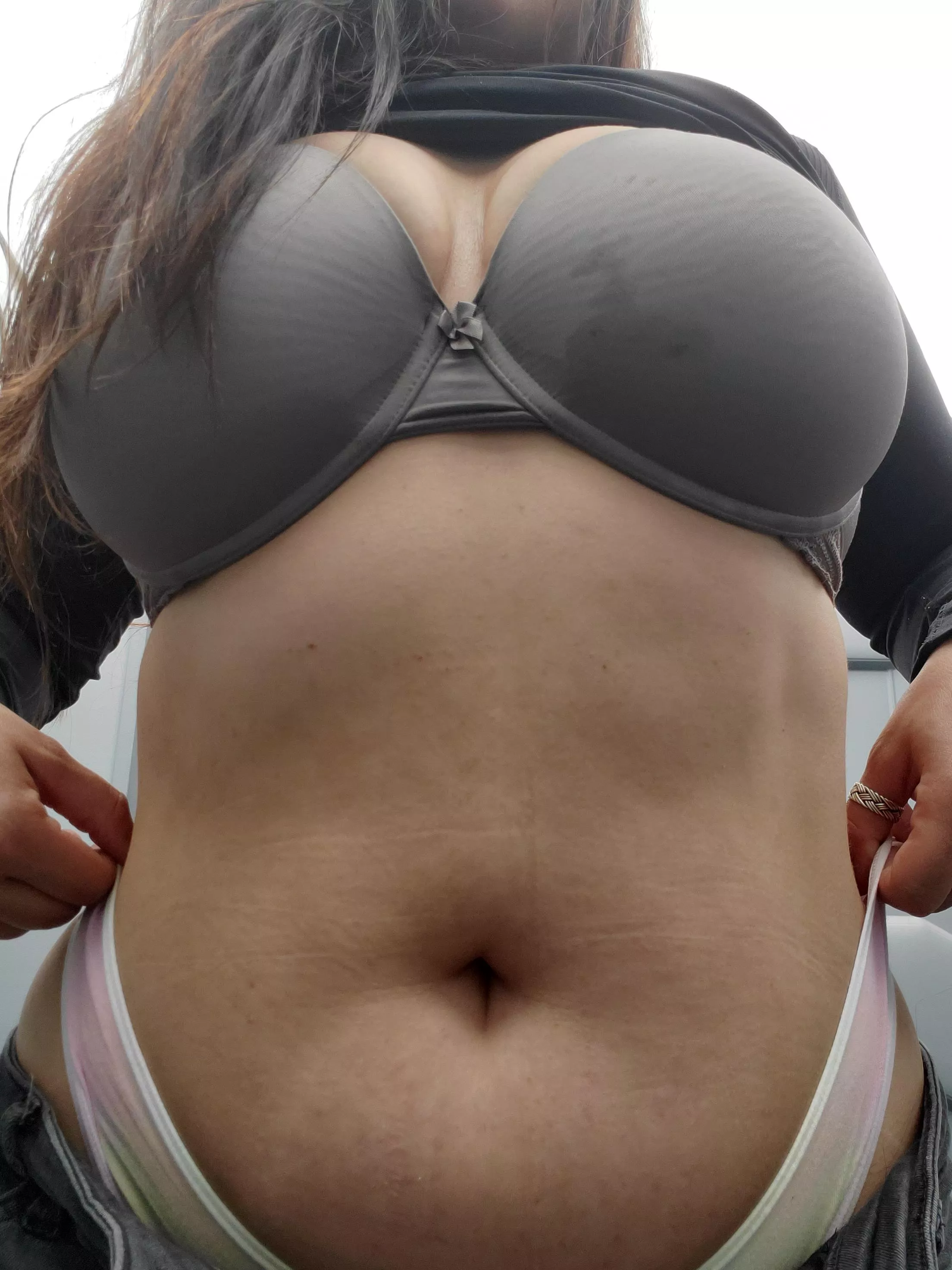 What a 5'11 blue collar woman looks like under her clothes [f]