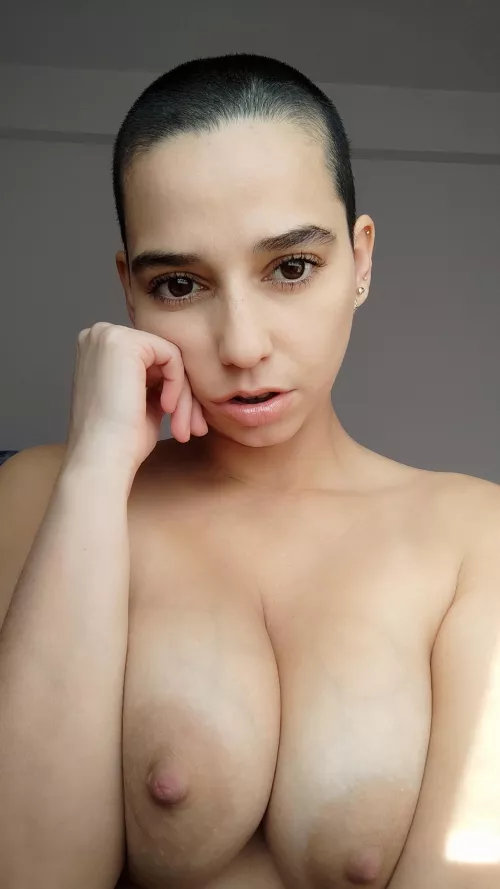 What color lingerie do you think suits me best? 