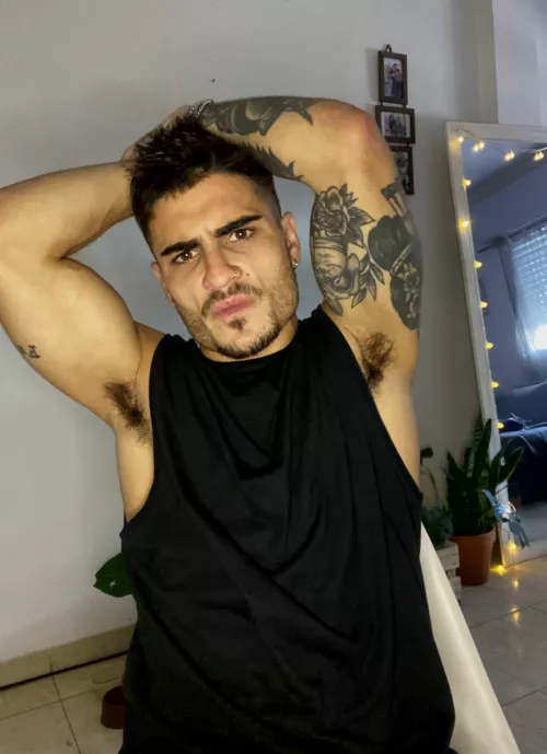 Who's up for a pungent armpit tease today?