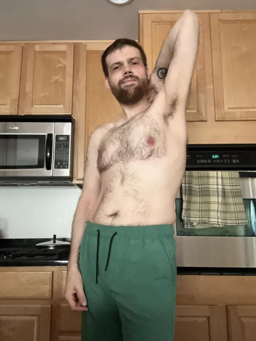 Hump day pits. Hump me and sniff them 😏