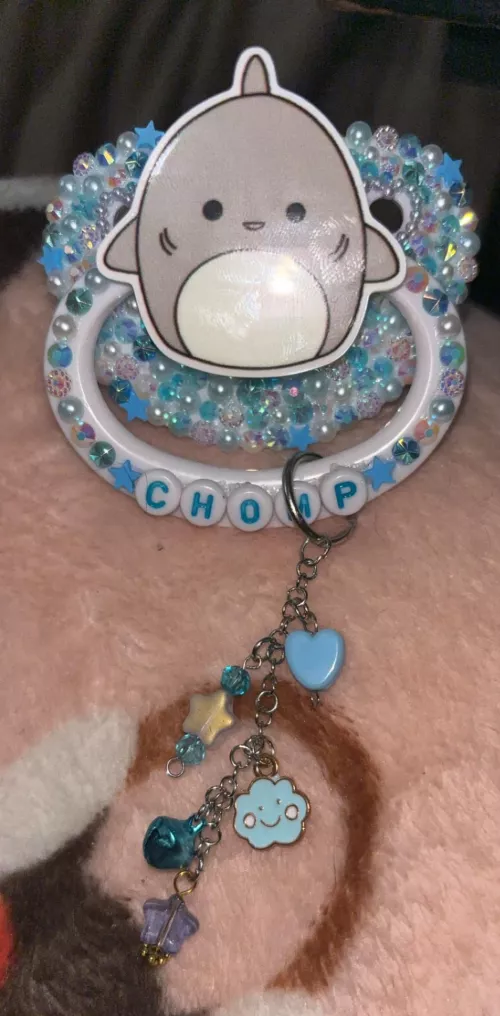 I made myself a new paci!! 🦈