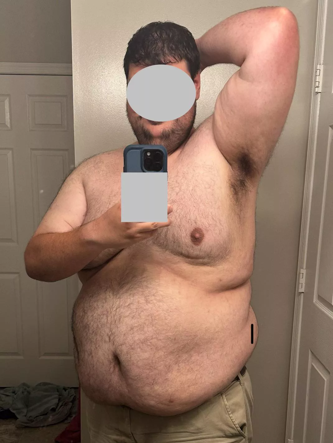 Sleepy and sweaty. Any bears wanna smell some cub pit? 