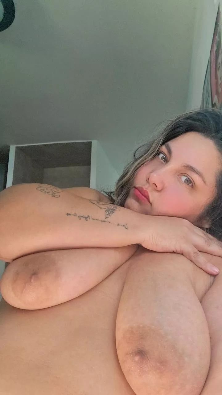 tell me your cock size i will choose my favorite size to send a nude.