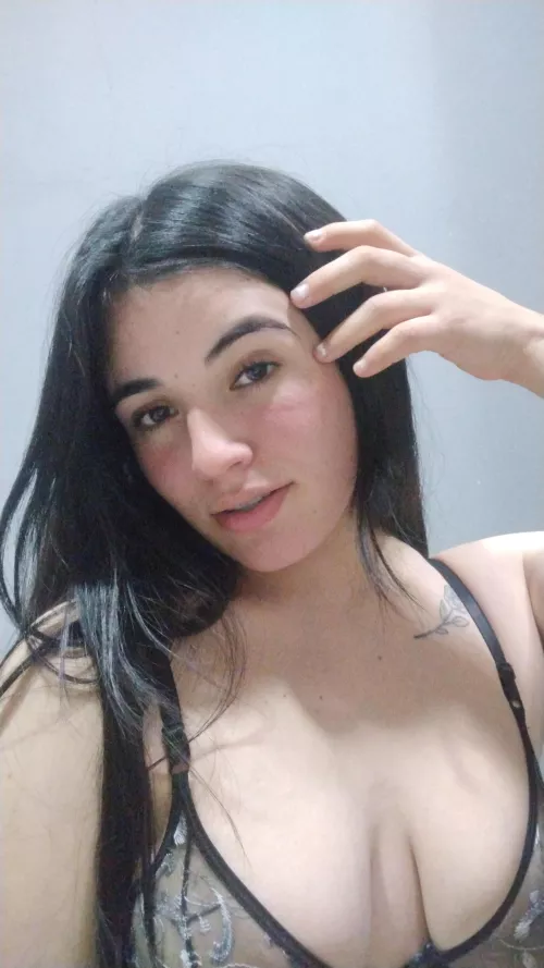 This is my face 19 years adorable 