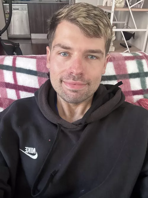 Turned 31 and got a hair cut 🕺🏻