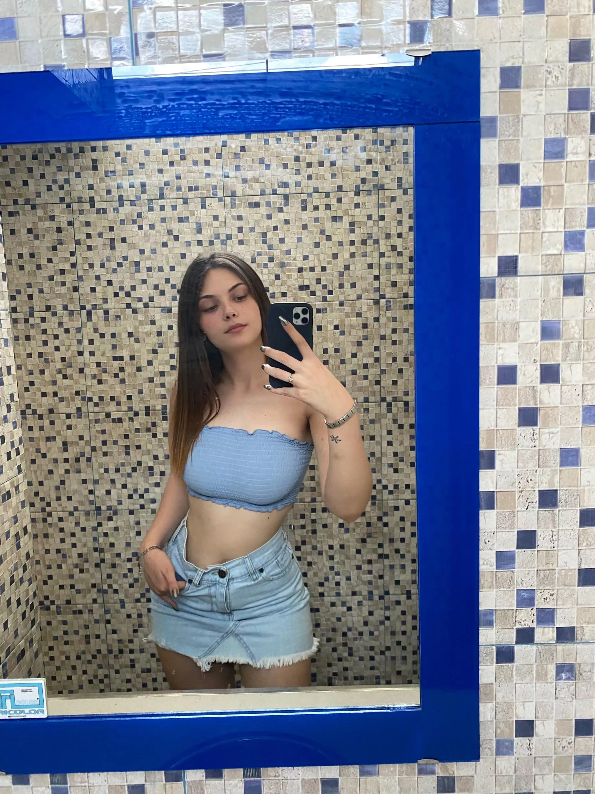 Who's ready to join me at the pool today? 😉💕