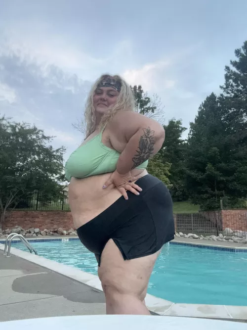 Would you go to the pool with me? 