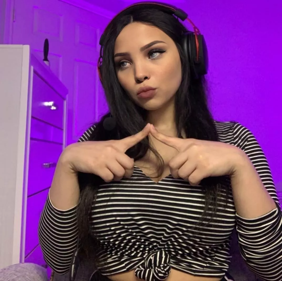 Would you like to watch me play? 😜