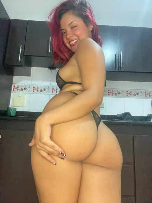 Do you like how I spread em daddy?