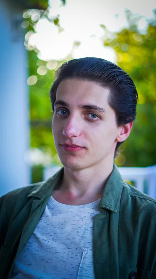 I am alone now, need to talk with someone... are you free?