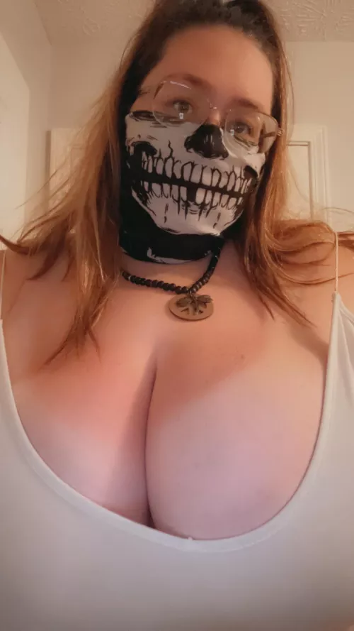 i know it’s not a “normal” selfie but i love this picture 🥰