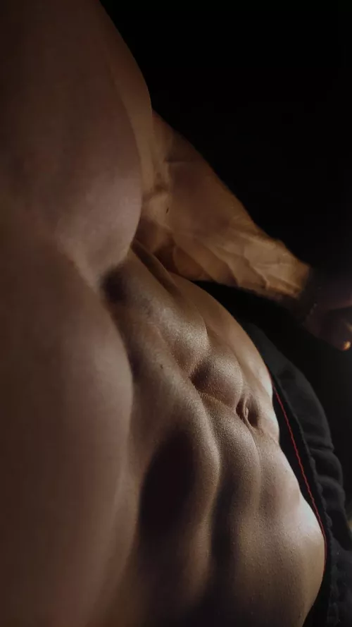 my arms are always so veiny in the morning