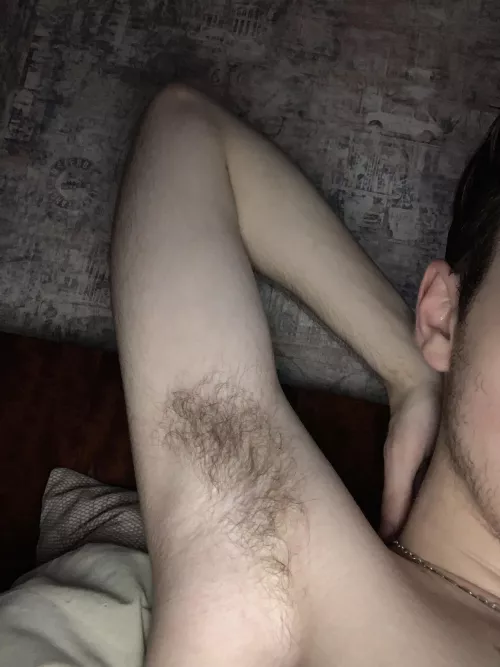 my hairy teen pits could use some love ;)
