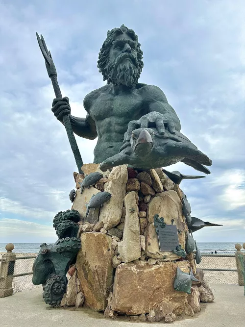 Neptune statue Virginia Beach