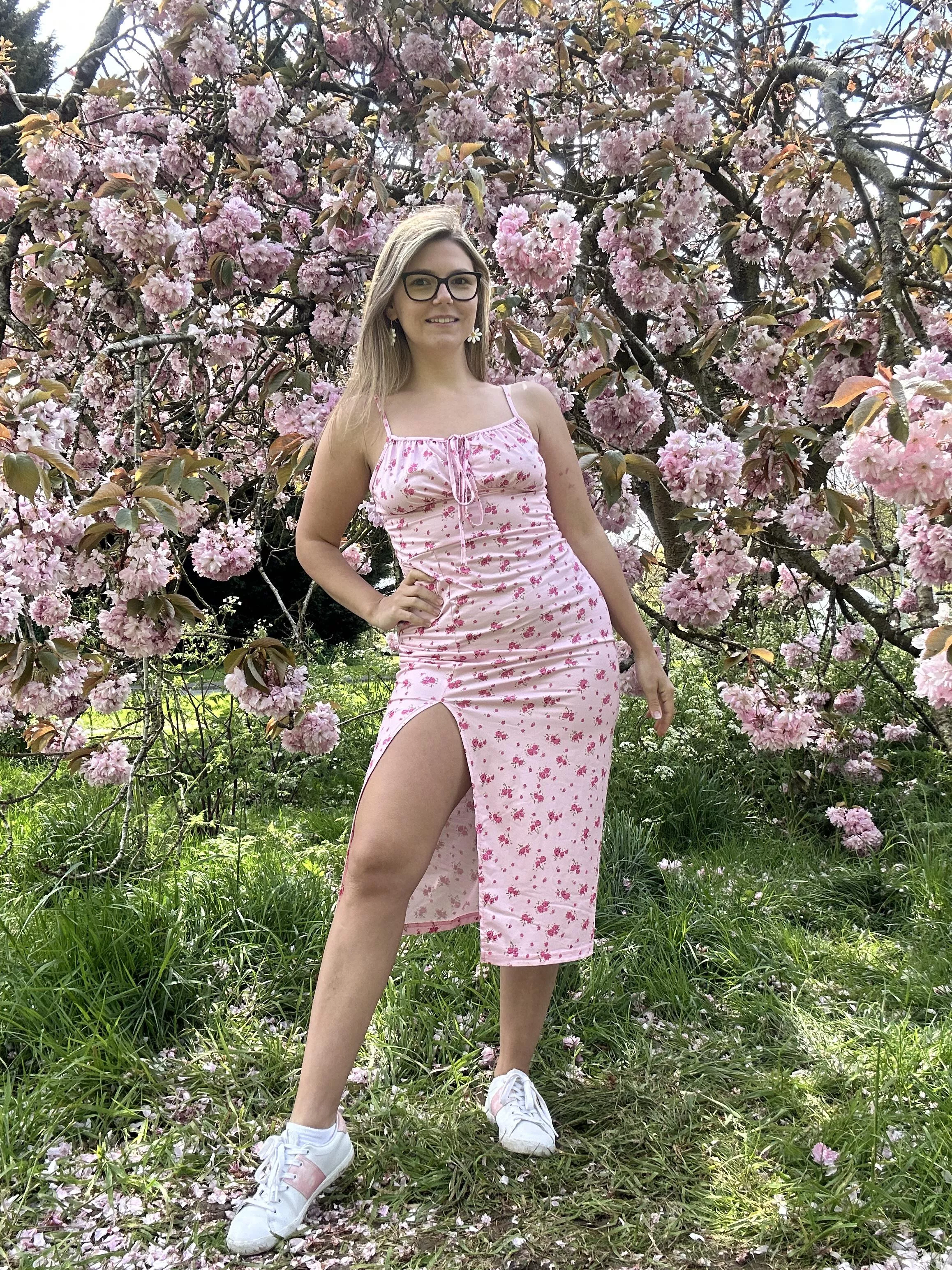 Pink is my favourite color on me