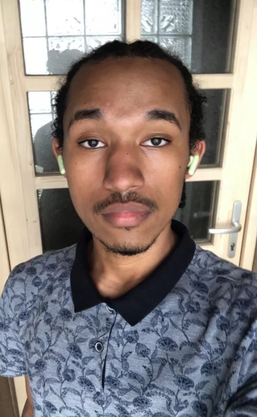 Small reminder: you donβt need to be blond haired or blue eyed to be attractive. You are beautiful the way you are so embrace it ππΎβ¨