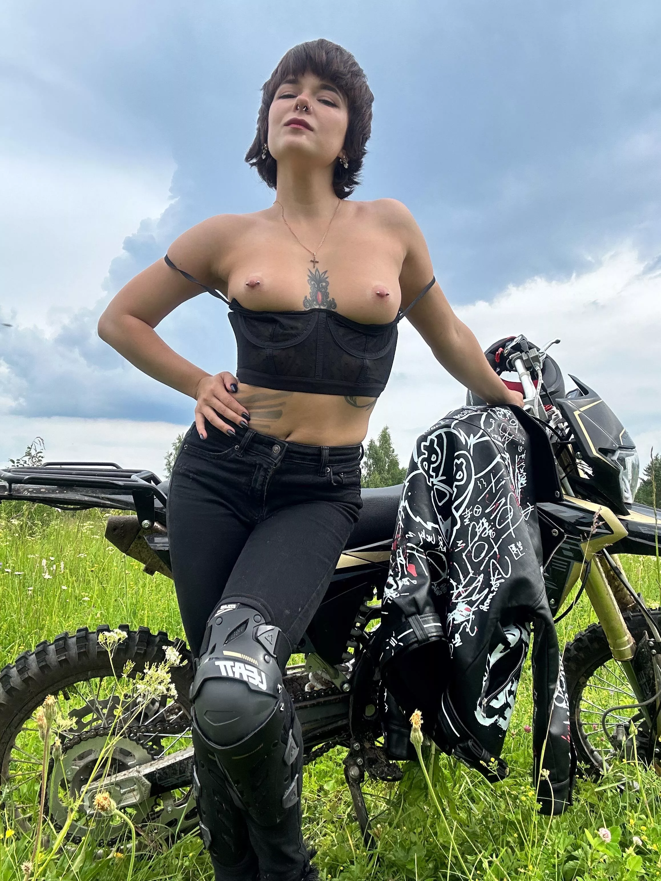 What part would your tongue touch first