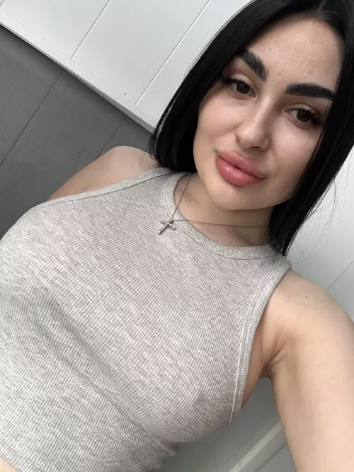 Add your white sauce to my tits