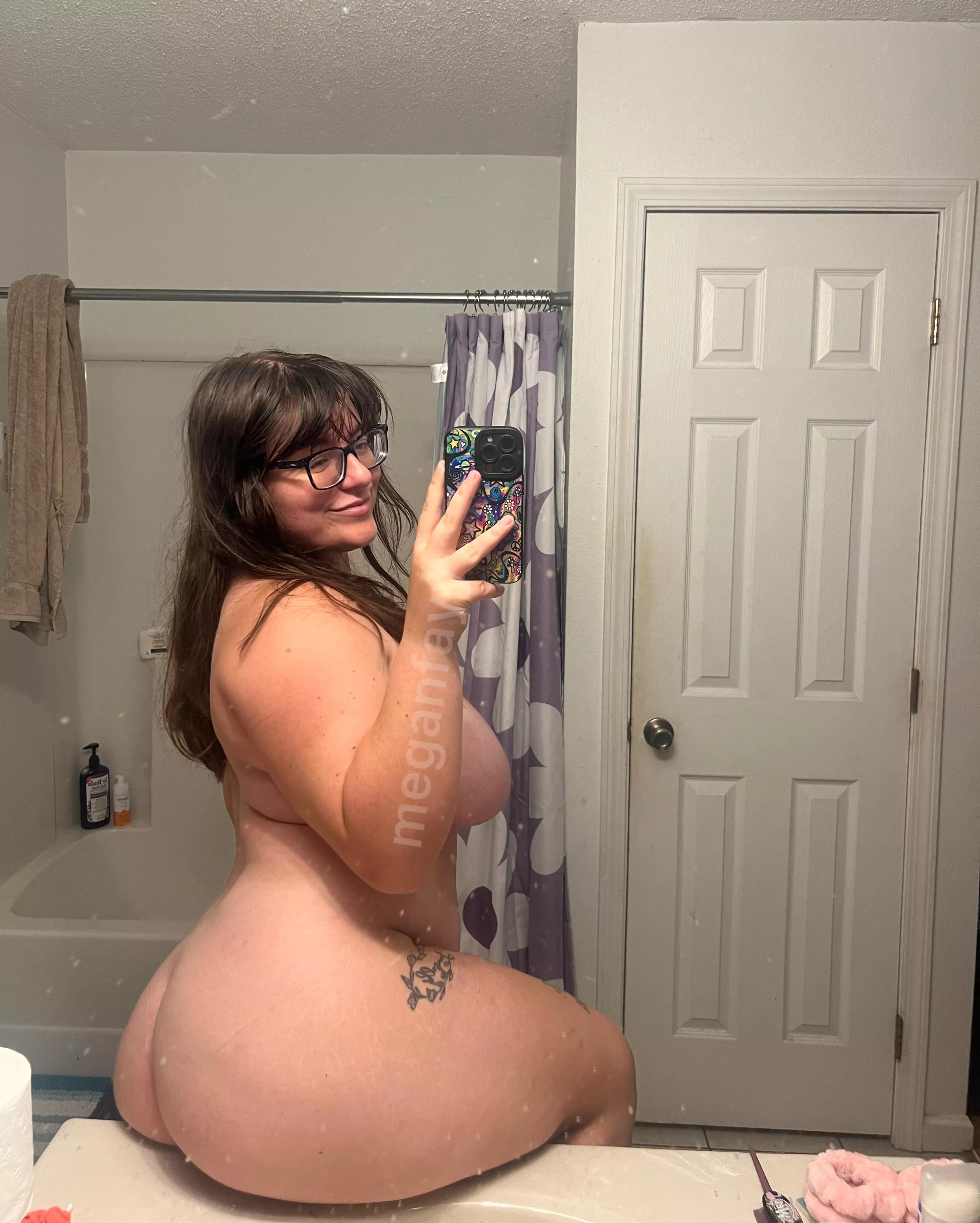 Do you like your girls thick and chubby? F 24 200lbs