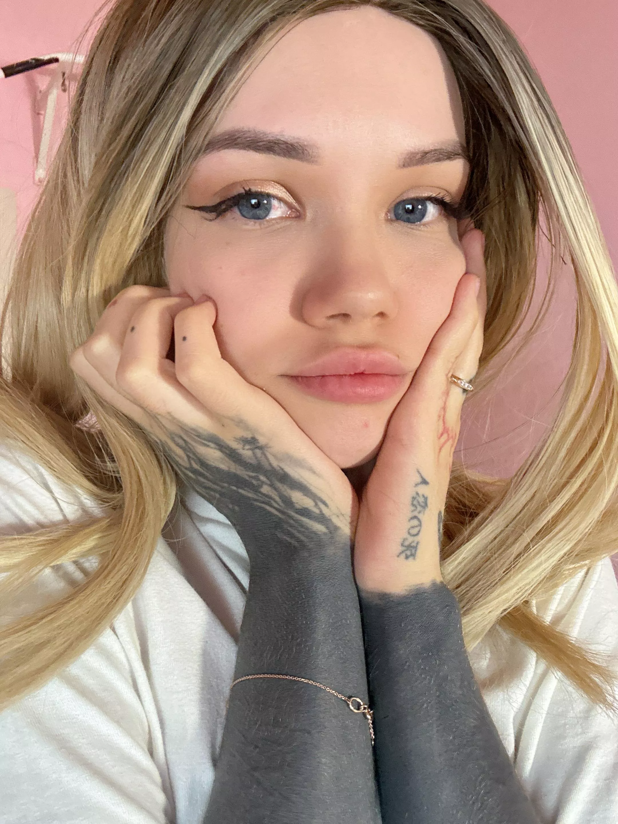 I want to feel your lips